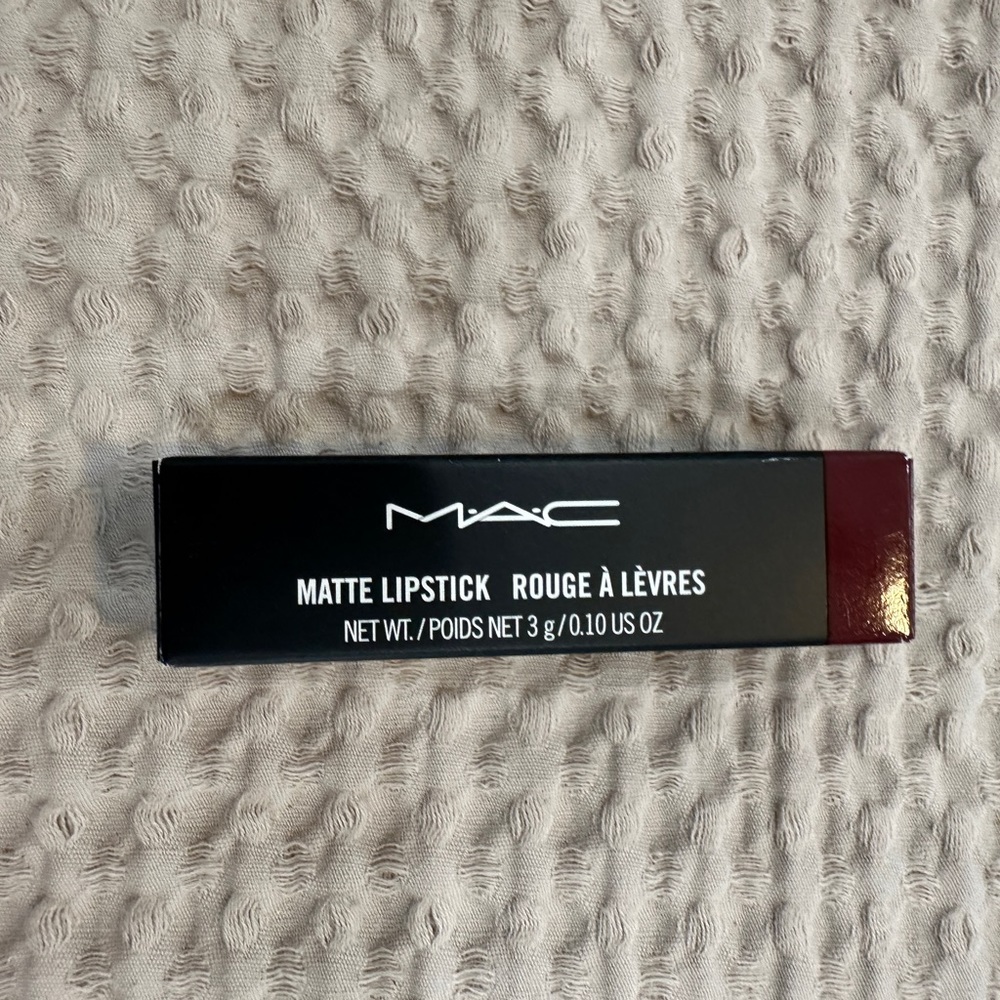 Mac diva brand new in box full sized lipstick